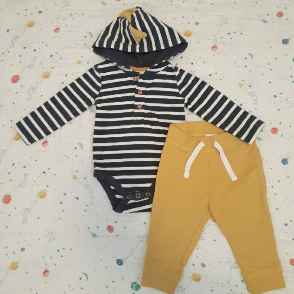 Tommy Bahama Baby Boy 2 piece outfit - 3/6 months EUC